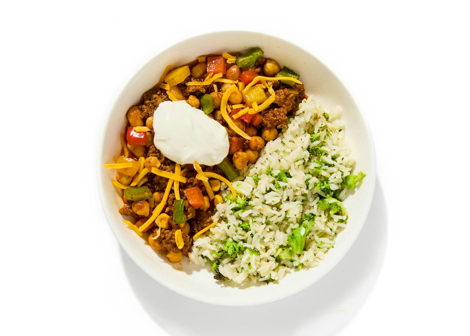 8165_Ruben_Garcia_Ground_Beef_Chili&_Broccoli-Rice_14395